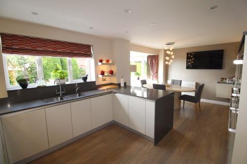27 Conningsby Drive, Pershore, WR10 1QX