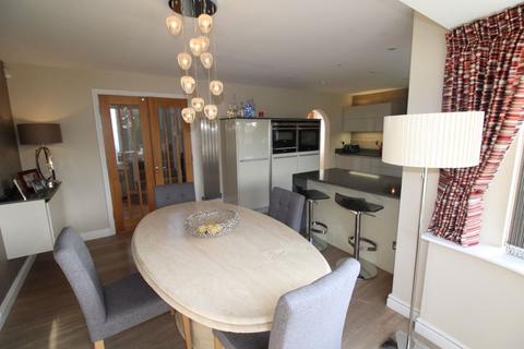 27 Conningsby Drive, Pershore, WR10 1QX