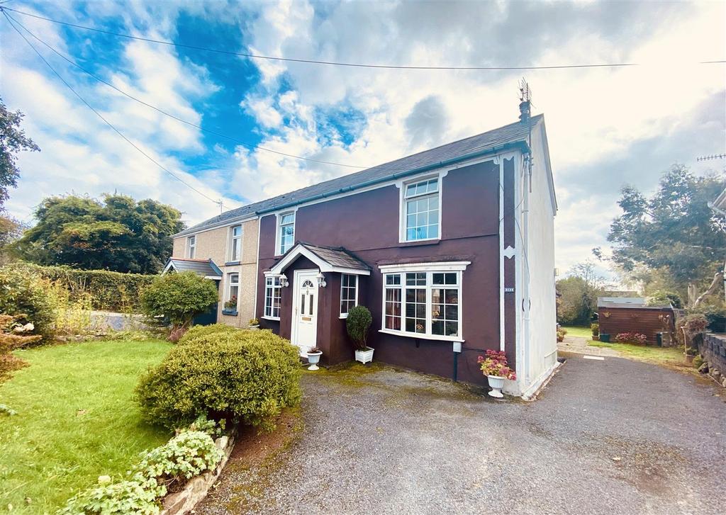 Dunvant road, Dunvant, Killay, Swansea 3 bed cottage £275,000
