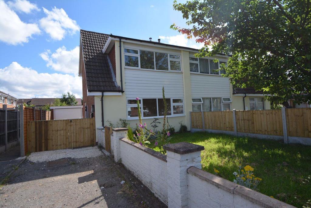 Lynden Avenue, Long Eaton NG10 1AB 3 bed semidetached house £825 pcm