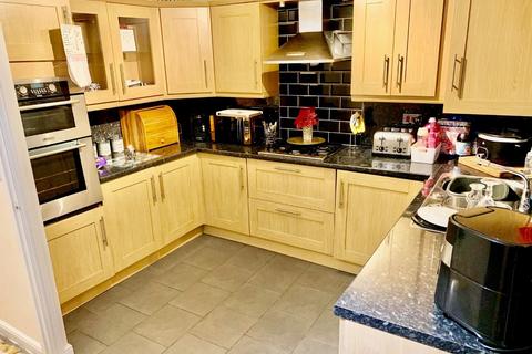 3 bedroom semi-detached house for sale - Woodland View, Shildon