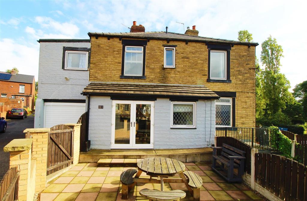 Darton Lane, Mapplewell, Barnsley... 3 bed terraced house £150,000