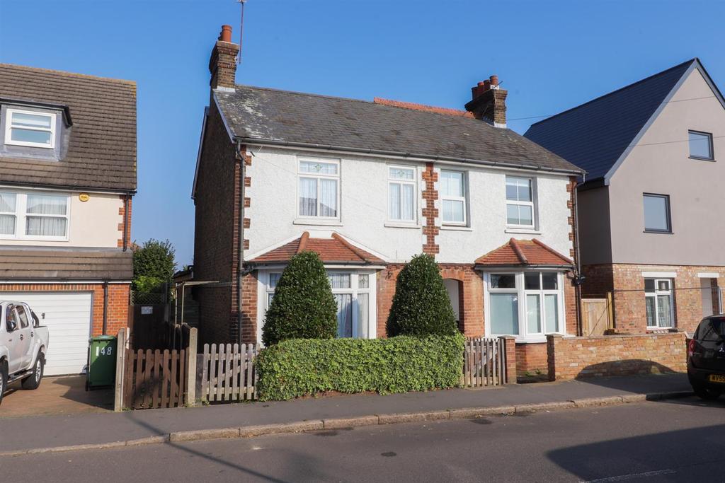 Rye Road, Hoddesdon, Hertfordshire 3 bed semidetached house £425,000