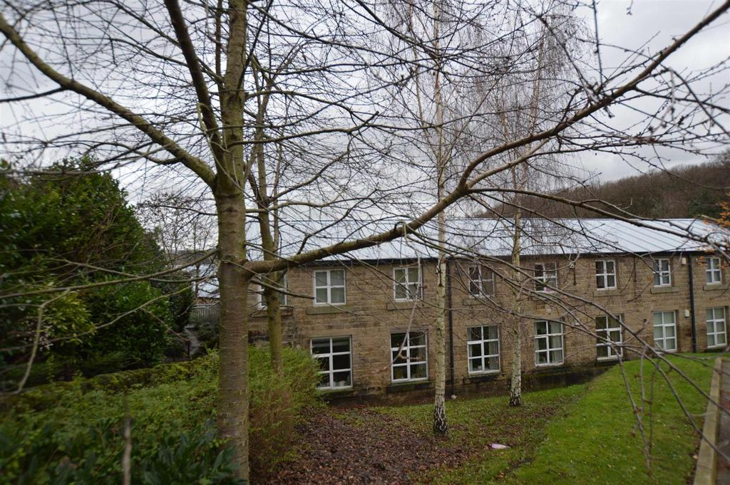 Brackendale Mews, Thackley, Bradford 1 bed apartment £495 pcm (£114 pw)