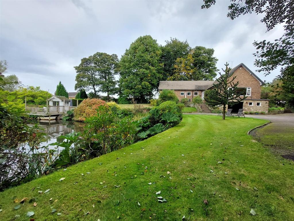 Higher Lane, Rainford, St Helens, WA11 8 3 bed detached bungalow £800,000