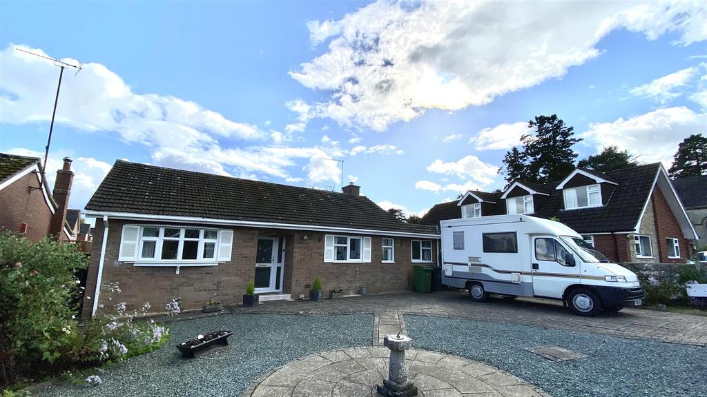 Church Road, Dorrington, Shrewsbury 2 bed detached bungalow £279,995