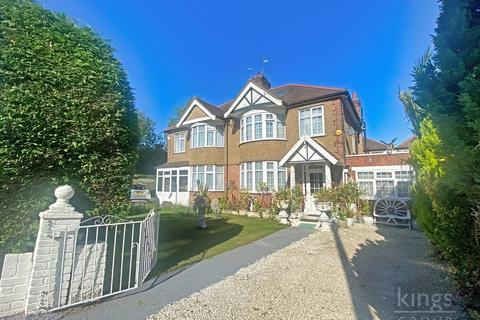 357 Bury Street West, London, N9 9JW