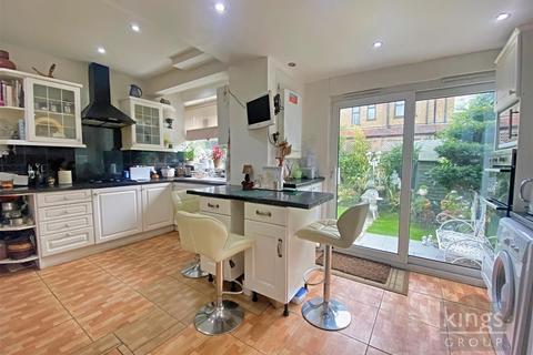 357 Bury Street West, London, N9 9JW