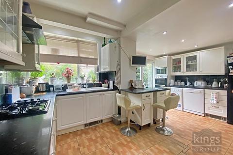 357 Bury Street West, London, N9 9JW