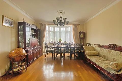 357 Bury Street West, London, N9 9JW