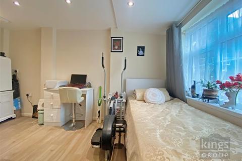 357 Bury Street West, London, N9 9JW
