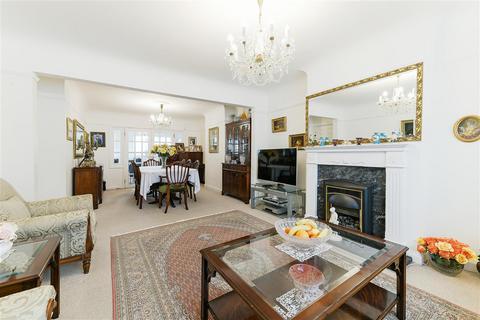 64 Glenthorpe Road, Morden, SM4 4JW