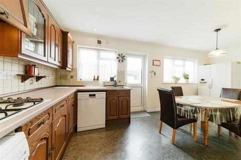 64 Glenthorpe Road, Morden, SM4 4JW