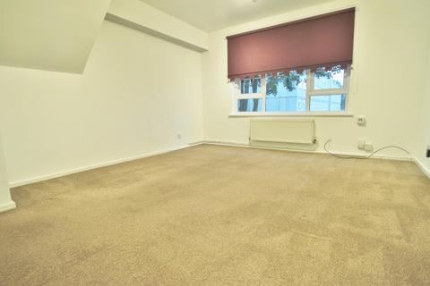 2 bedroom maisonette to rent, Highwood Lane, Loughton IG10