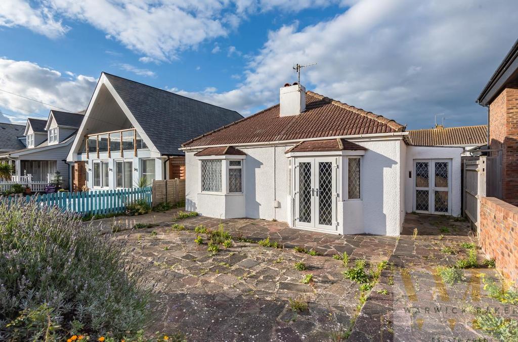 The Meadway, Shoreham Beach 1 bed bungalow £503,000