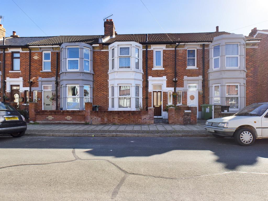 Romsey Avenue, Portsmouth, Hampshire... 3 bed terraced house £285,000