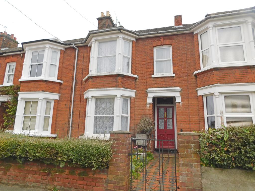 Constable Road, Felixstowe IP11 3 bed terraced house £350,000