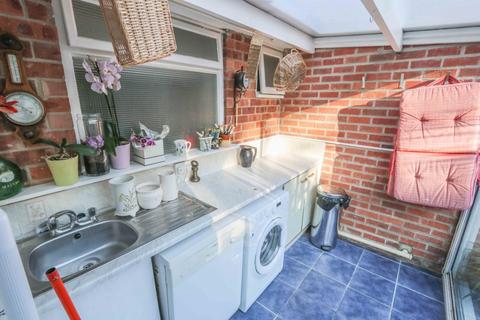 23 Fernhurst Close, Hayling Island, PO11 0DT