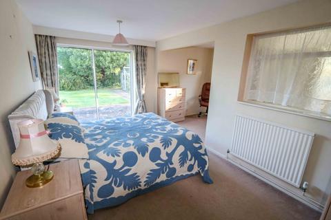 23 Fernhurst Close, Hayling Island, PO11 0DT