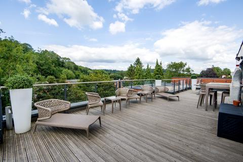 2 bedroom retirement property for sale, Caesars Place, Surrey GU7