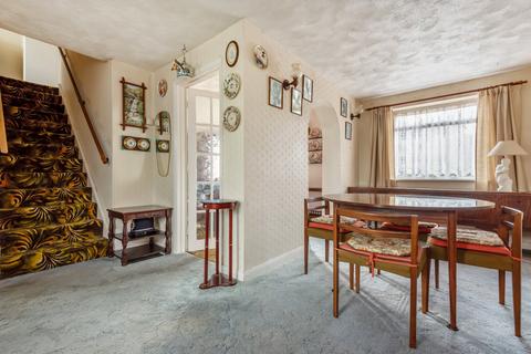 2 Downer Meadow, Godalming, GU7 3SY