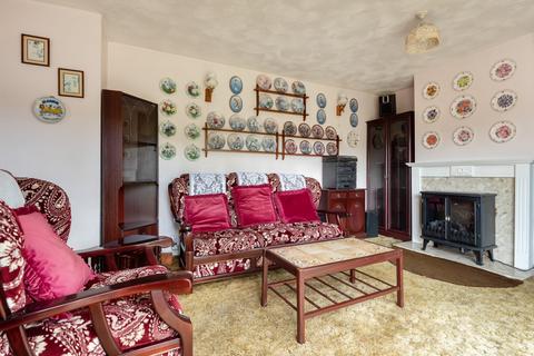 2 Downer Meadow, Godalming, GU7 3SY