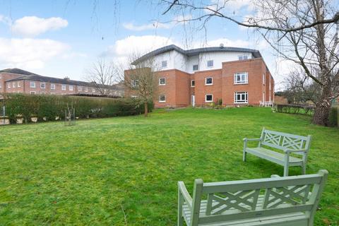 2 bedroom retirement property for sale, Butlers Place, Milford GU8