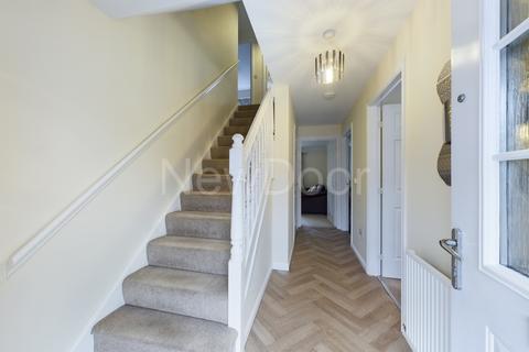 33 Gatehead Crescent, Bishopton, PA7 5QP