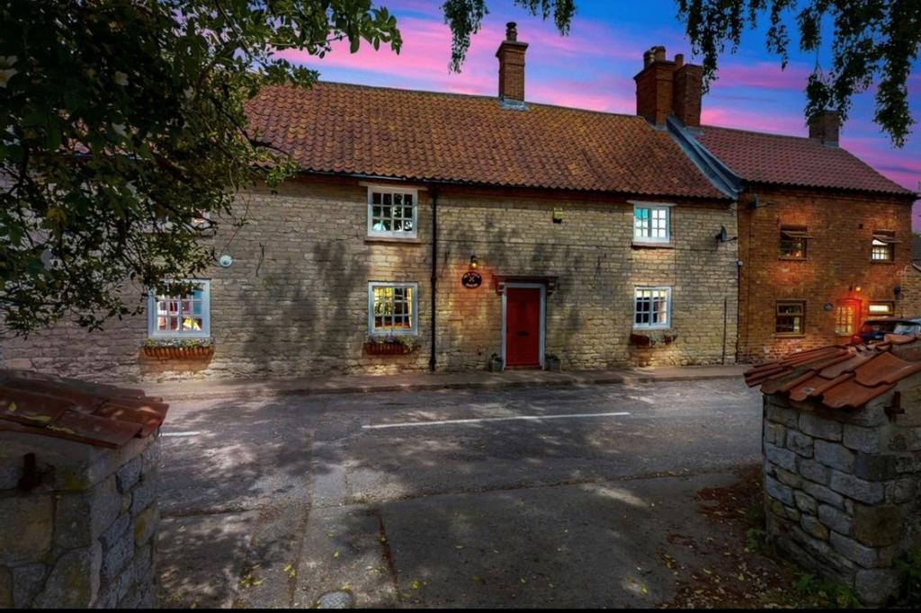 High Street, Wellingore, LN5 4 bed property £385,000