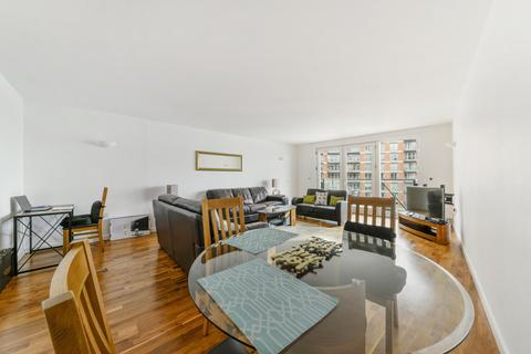 undefined, New Providence Wharf, Fairmont Avenue, London, E14