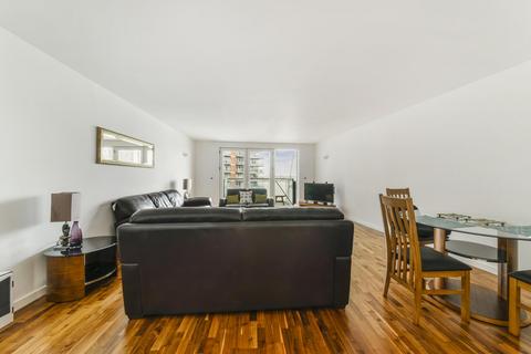 undefined, New Providence Wharf, Fairmont Avenue, London, E14