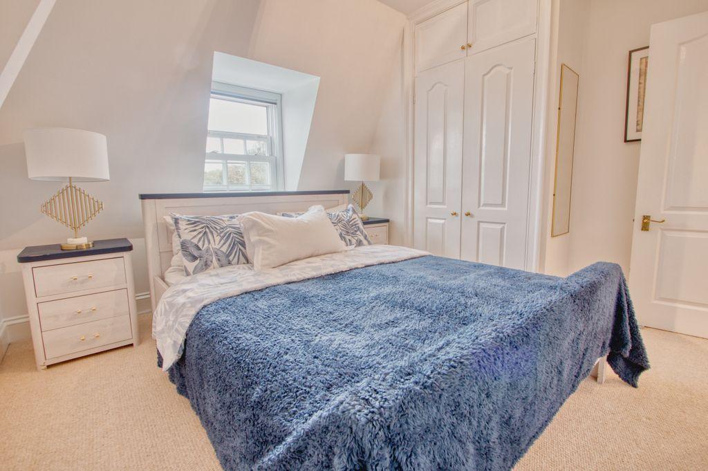Bedroom 1 (Double)