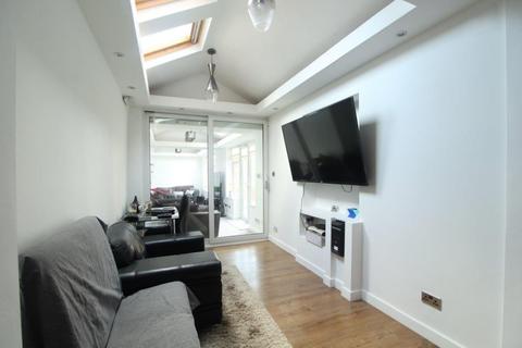 3 Florida Street, Oldham, OL8 1EL