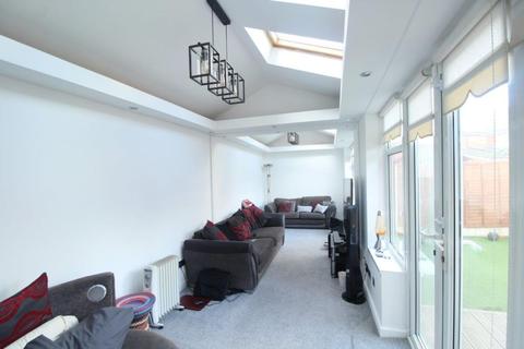 3 Florida Street, Oldham, OL8 1EL
