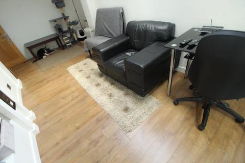 3 Florida Street, Oldham, OL8 1EL