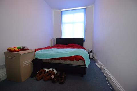 2 bedroom house to rent, Upton Park, Slough, Berkshire, SL1