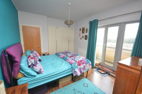 1 bedroom apartment to rent, Lockside Marina, CM2