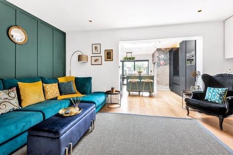 36b Alexandra Road, Windsor, SL4 1HR