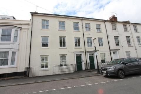 4 bedroom flat to rent, George Street, Leamington Spa, CV31