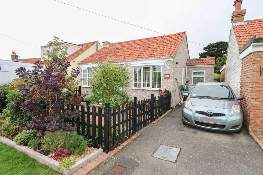 Seafront Estate, Hayling Island 3 bed detached bungalow £410,000