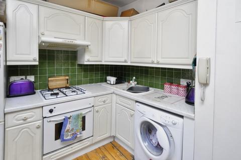 Studio to rent, Cricklewood Broadway, Cricklewood NW2