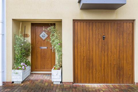 2 Smyth Lane, Bristol, BS3 2DE