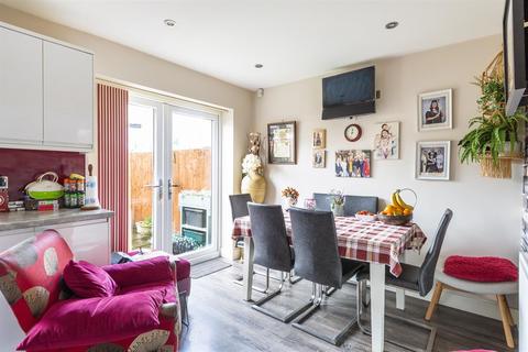 2 Smyth Lane, Bristol, BS3 2DE