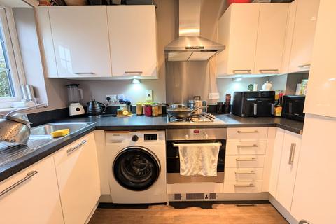 2 bedroom end of terrace house to rent, Lily Close, Burton Latimer, NN15