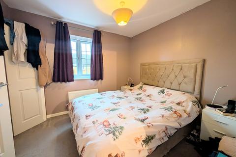 2 bedroom end of terrace house to rent, Lily Close, Burton Latimer, NN15