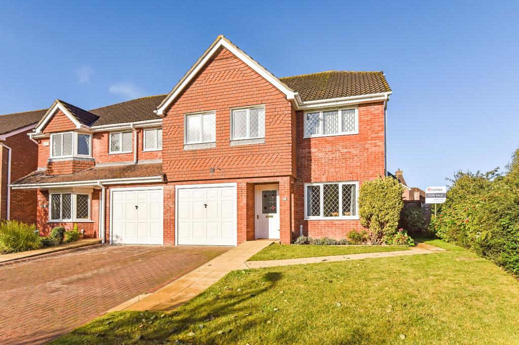 Marden Way, Petersfield 3 bed semidetached house £650,000