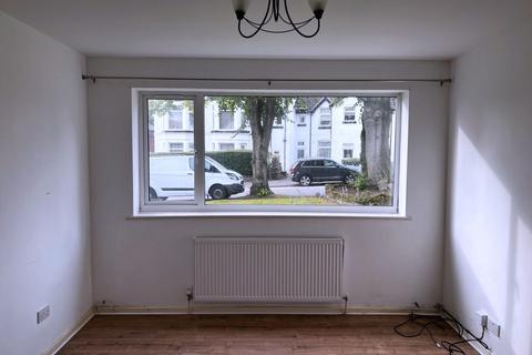 2 bedroom flat to rent, Greenhill Road, Moseley, B13