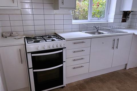 2 bedroom flat to rent, Greenhill Road, Moseley, B13