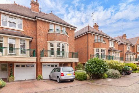 5 bedroom semi-detached house to rent, Mountview Close, Hampstead NW11