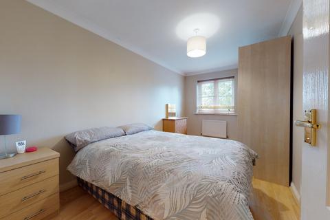 8 Arborfield Close, London, SW2 3NX